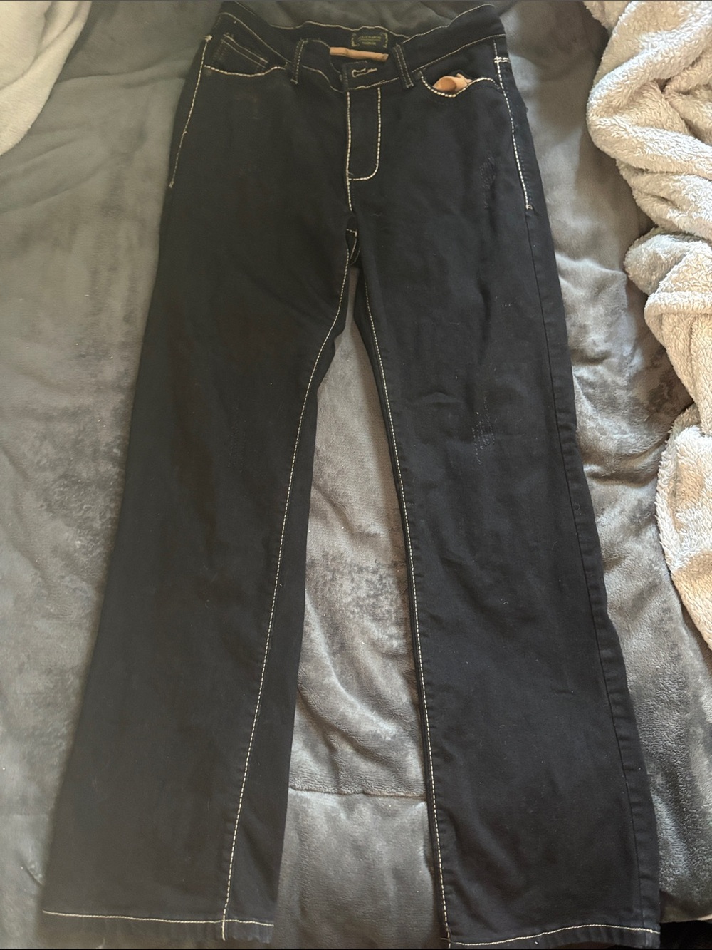 Ace of diamond Women's Black Wide-Leg Flare Jeans with Contrast Stitching